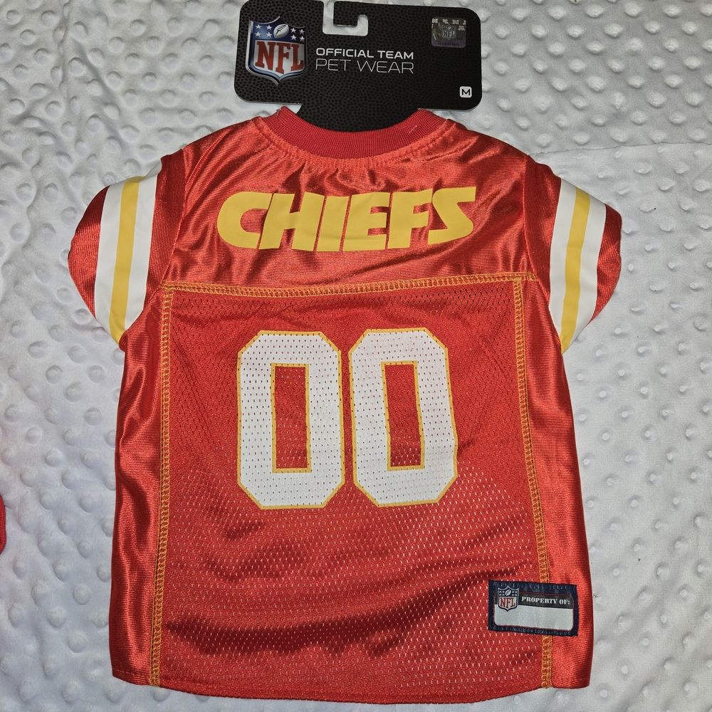 NFL Kansas City Chiefs Red Pet Jersey with White and Yellow Accents Sz M NWT